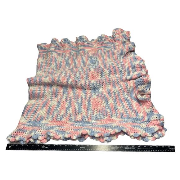 Baby Blanket Stepping Stone Knit Scalloped Edge Multicolor 38" x 58" - Picture 4 of 6